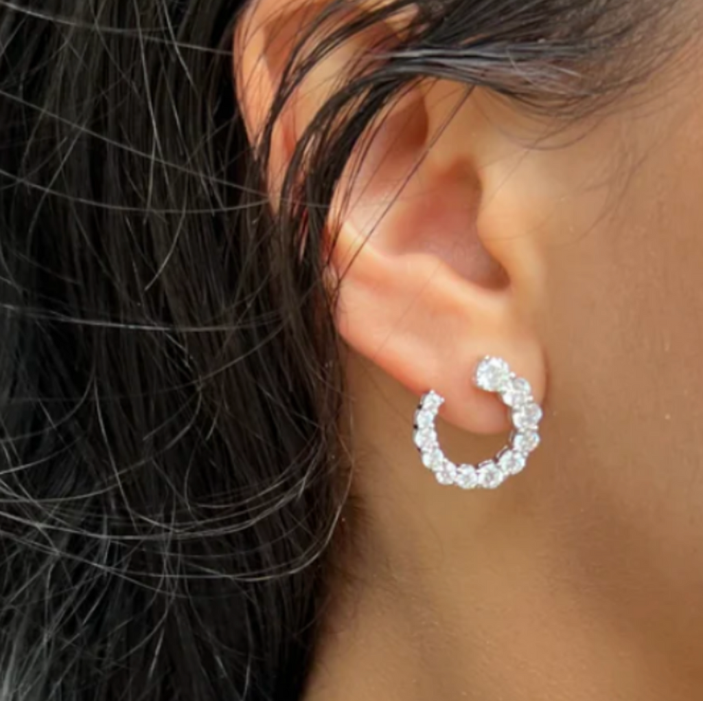Round studs