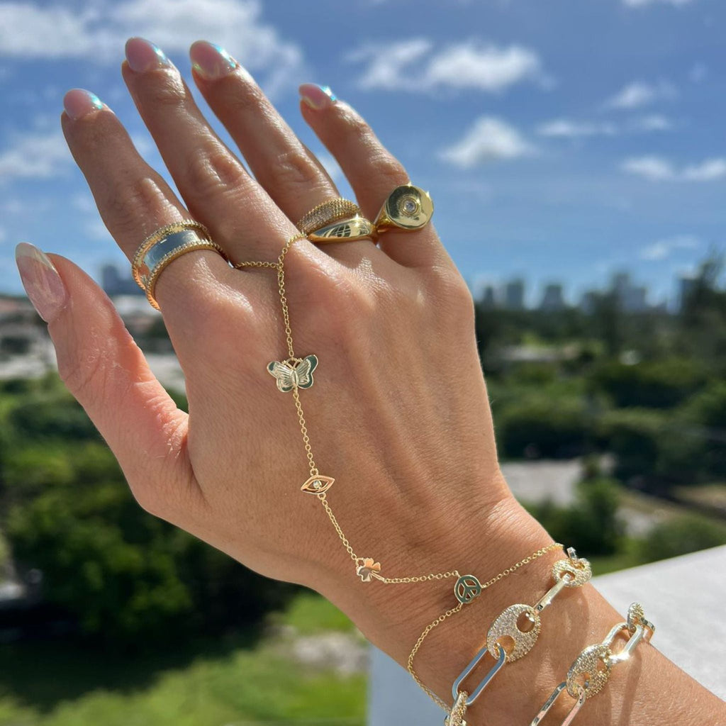 Lucky handchain
